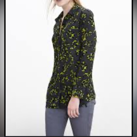 Banana Republic Tops - Banana Republic Silk Long Sleeve Button-Up Zebra Print Shirt Size XS